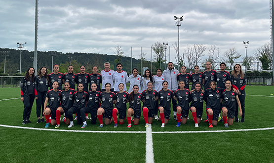 U16 K�z Mill� Tak�m�m�z, UEFA Geli�im Turnuvas� Haz�rl�klar�na Riva'da Ba�lad�