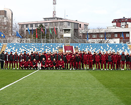 A Mill&icirc; Tak�m�m�z, Pri�tine�de