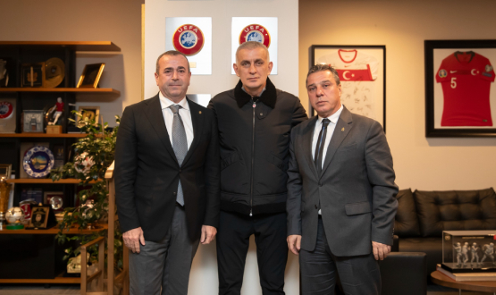 Taner Fikret Saral ve Murat skender'den Bakan Hacosmanolu'na Ziyaret
