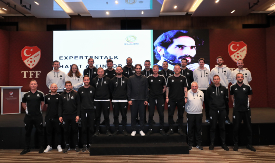 Hamit Altntop ve Stefan Kuntz'dan DFB Pro Lisans Kursu'na Ziyaret