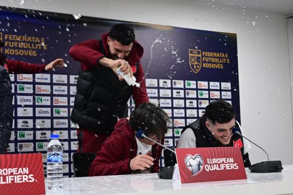 Orjinal boyutlar� i�in t�klay�n�z