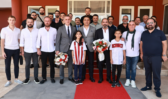 TFF Bakan Hacosmanolu'ndan Net Global Sivasspor'a Ziyaret