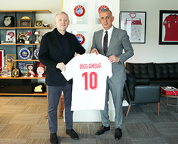 Gksel Gmdadan TFF Bakan Hacosmanoluna Ziyaret