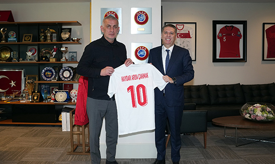 Haydar Arda akmak'tan, TFF Bakan Hacosmanolu'na Ziyaret