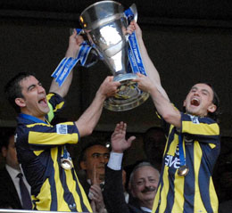 Fenerbahe ampiyonluk kupasn ald