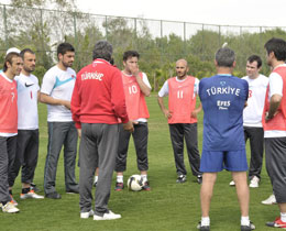UEFA A Gncelleme ve UEFA B kurslar Antalyada balad