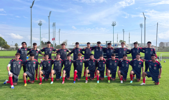 U16 Mill� Tak�m�m�z, �svi�re Kar��s�nda