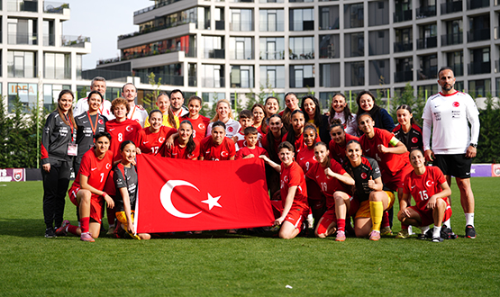 U19 Kad�n Mill� Tak�m�m�z Arnavutluk'u 1-0 Yendi