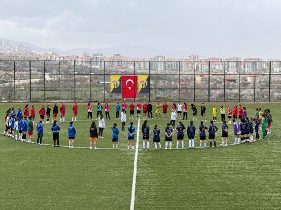 Orjinal boyutlar� i�in t�klay�n�z