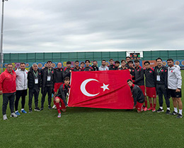 U15 ve U16 Mill&icirc; Tak�mlar�m�z, 29 Ekim Cumhuriyet Bayram��n� Kutlad�