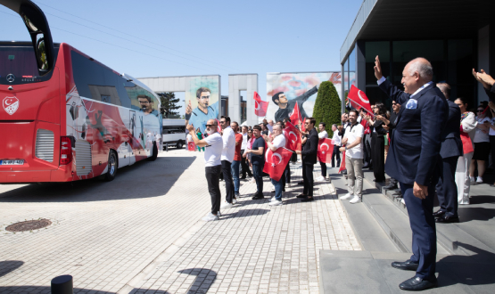 TFF Bakan Mehmet Bykeki, EURO 2024 in Yola kan Millilerimizi Uurlad