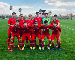 U17s beat Australia: 4-1