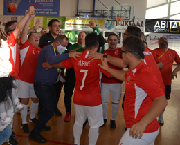 Down Sendromlular Futsal Milli Takm Avrupa ampiyonasnda finale kald