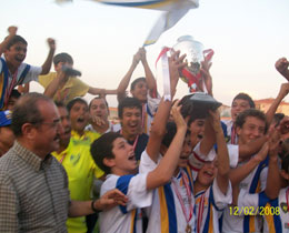 U13 Trkiye ampiyonasnda Bucaspor ampiyon