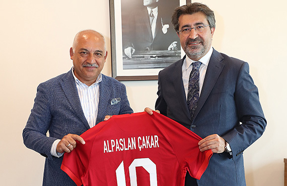 Alpaslan akar'dan TFF Bakan Mehmet Bykeki'ye ziyaret