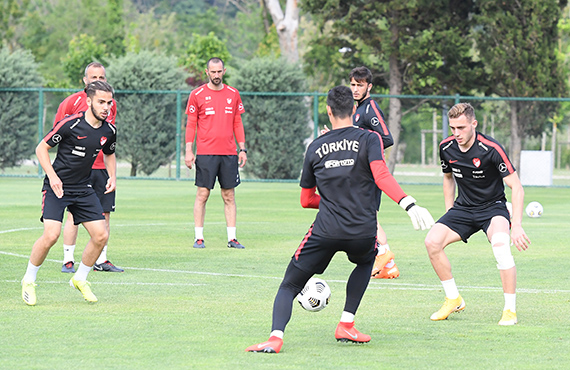 mit Milli Takm'n kamp Riva'da devam ediyor