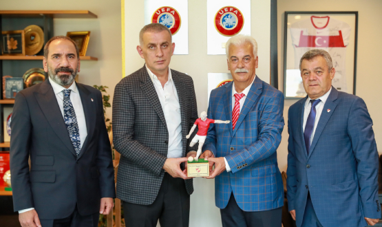 Hseyin Doan'dan TFF Bakan Hacosmanolu'na Ziyaret