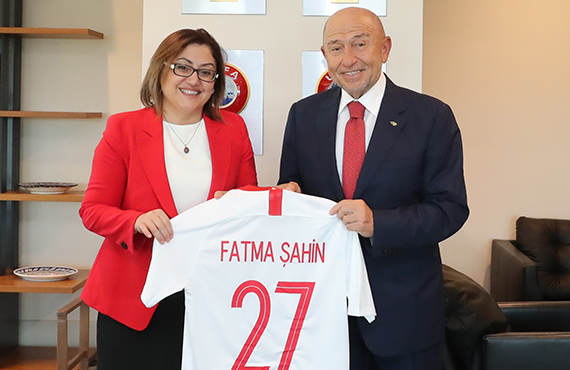 Fatma ahin'den Nihat zdemir'e ziyaret