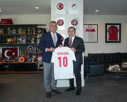 Dursun �zbek�ten, TFF Ba�kan� Hac�osmano�lu�na Ziyaret