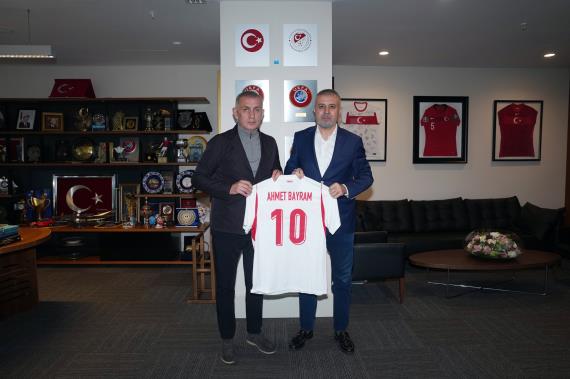 Orjinal boyutlar� i�in t�klay�n�z