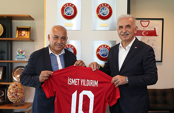 smet Yldrm ve Tark Aksar'dan Bakan Bykeki'ye ziyaret