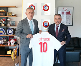 Fevzi Yldrm, TFF Bakan Hacosmanolunu Ziyaret Etti