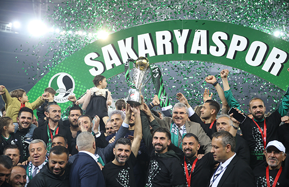 Sakaryaspor ampiyonluk kupasn ald