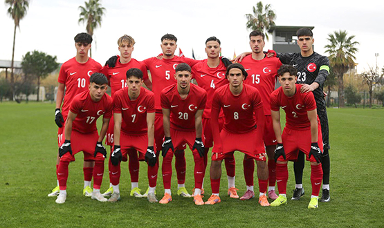U17 Mill� Tak�m�'n�n Haz�rl�k Kamp� Aday Kadrosu A��kland�