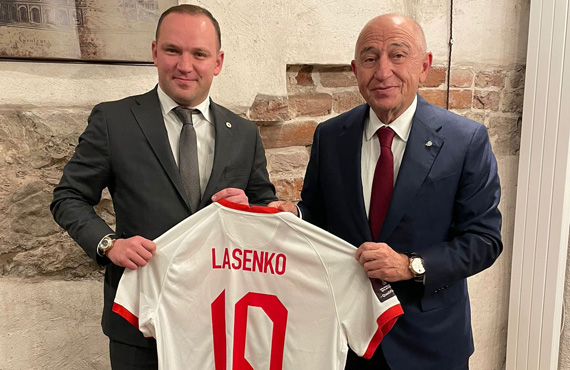 Letonya-Türkiye resmi maç yemei düzenlendi