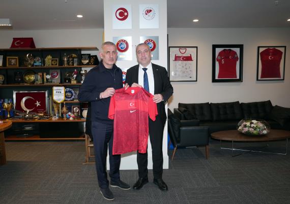 Orjinal boyutlar� i�in t�klay�n�z