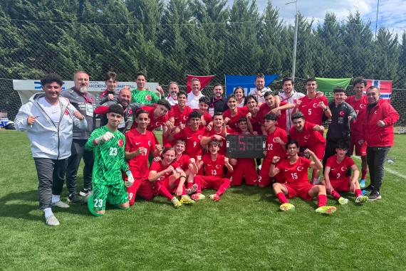 Orjinal boyutlar� i�in t�klay�n�z