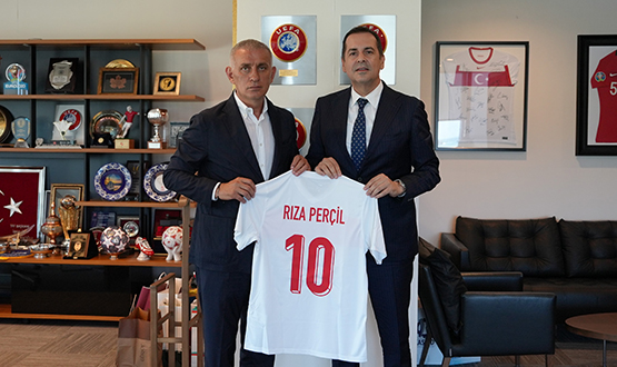 Antalyaspor Kulb Bakan Peril, TFF Bakan Hacosmanolu'nu Ziyaret Etti