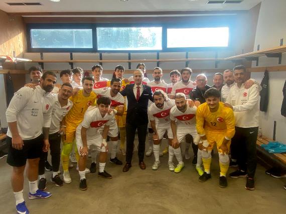 Orjinal boyutlar� i�in t�klay�n�z
