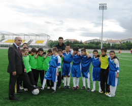 Manisal Kkler Cumhuriyet Bayramn futbol enliiyle karlyor