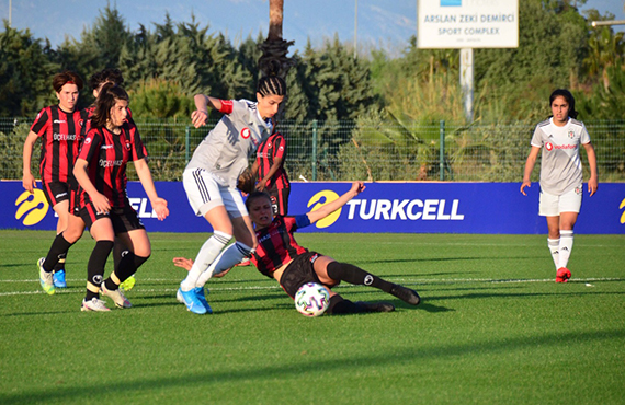 Turkcell Kadn Futbol Ligi'nde finalistlerin karnesi
