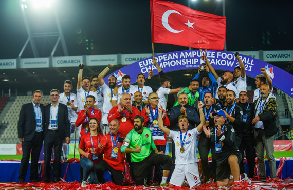 TFF'den Ampute Milli Futbol Takm'na 1.5 milyon lira baar dl