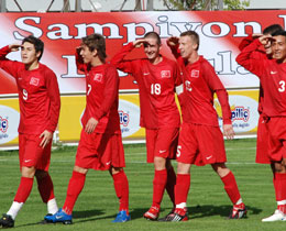 U16lar, rlanda Cumhuriyetini 4-0 yendi