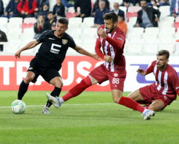 Demir Grup Sivasspor 3-4 Ballkani