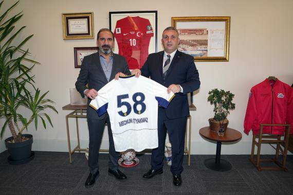 Orjinal boyutlar� i�in t�klay�n�z