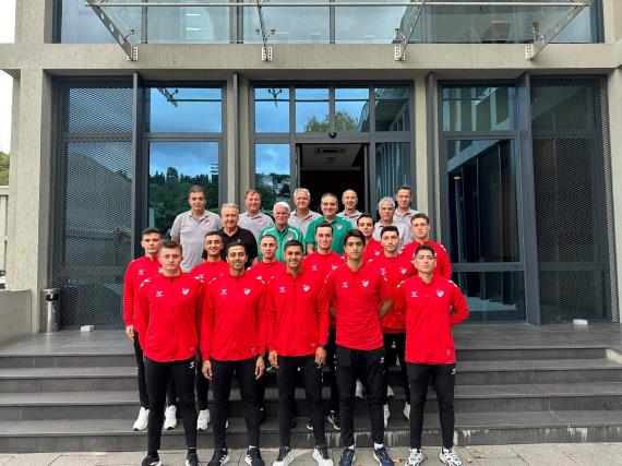 Orjinal boyutlar� i�in t�klay�n�z