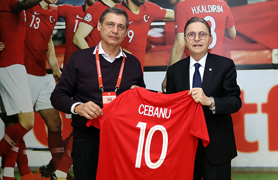 TFF Bakan Hsn Greli, Moldova Federasyon Bakan ile bir araya geldi