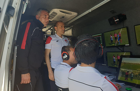 A Klasman Hakemleri Online VAR ma uygulamalarna balad