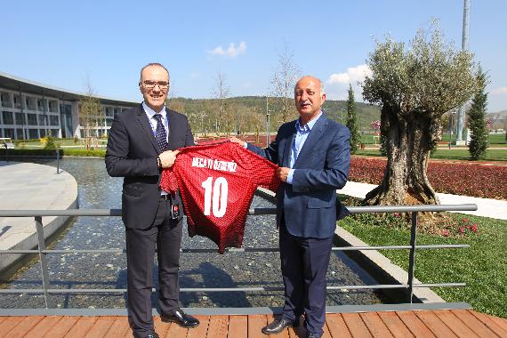 Orjinal boyutlar iin tklaynz