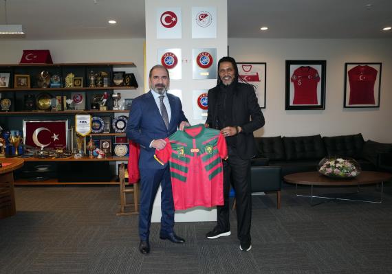 Orjinal boyutlar� i�in t�klay�n�z