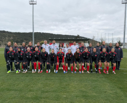 U17 K�z Mill� Tak�m�m�z, �ngiltere Kar��s�nda