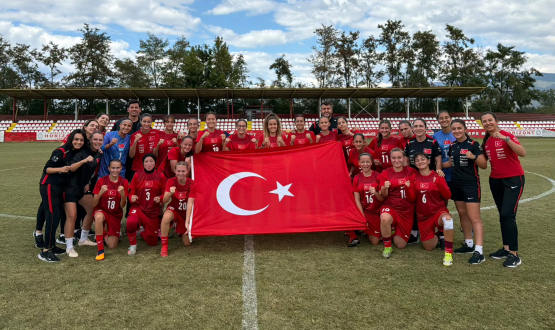 U15 K�z Mill� Tak�m�m�z, UEFA Geli�im Turnuvas� �ampiyonu Oldu