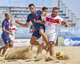 Plaj Futbolu Milli Takm, Fransaya 4-2 yenildi