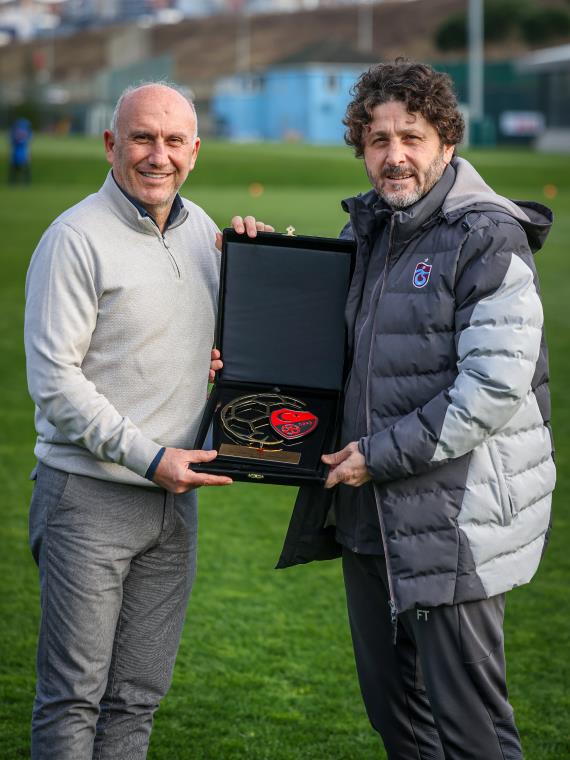 Orjinal boyutlar� i�in t�klay�n�z