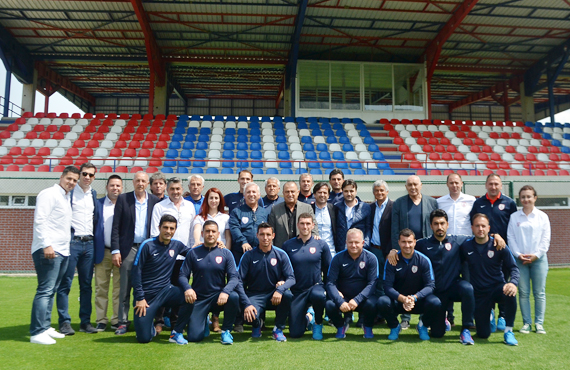 Fatih Terim, U12 zmir Cup alna katld