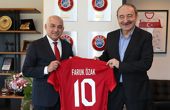 Faruk zak'tan Bakan Mehmet Bykeki'ye ziyaret 
